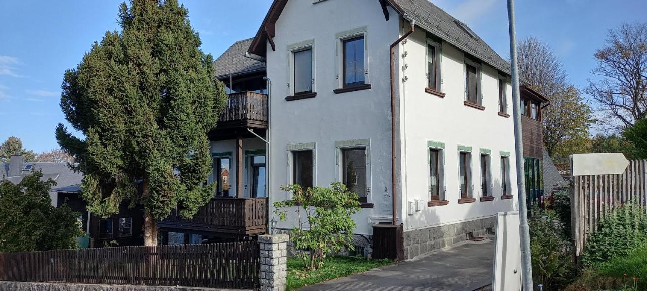 Familienfreundliche Ferienwohnung Erzgebirge شنيهبرغ المظهر الخارجي الصورة