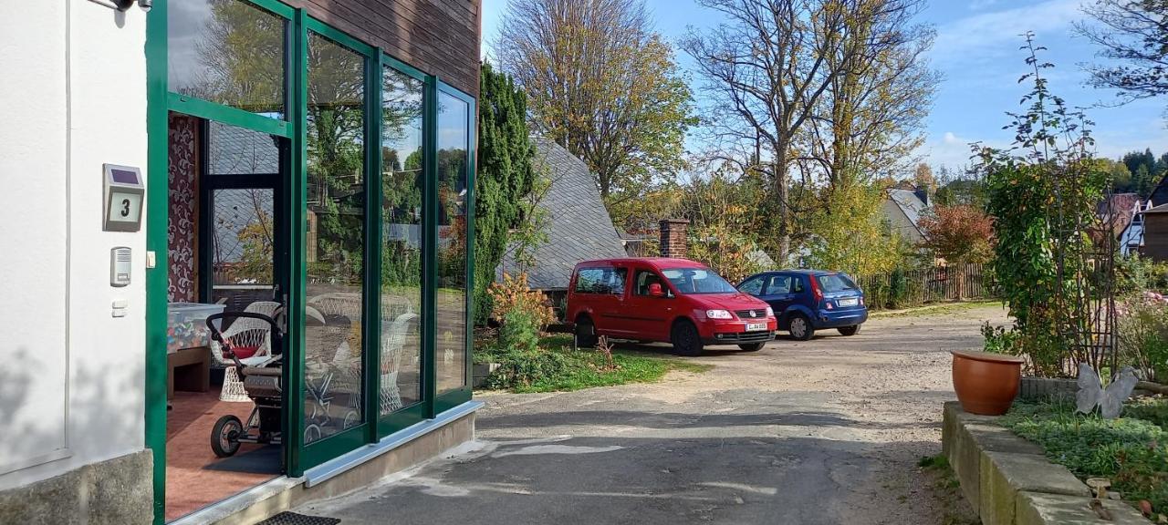 Familienfreundliche Ferienwohnung Erzgebirge شنيهبرغ المظهر الخارجي الصورة