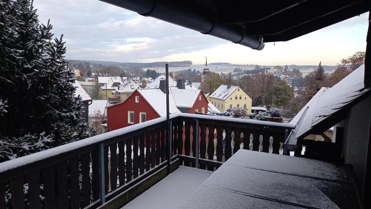Familienfreundliche Ferienwohnung Erzgebirge شنيهبرغ المظهر الخارجي الصورة