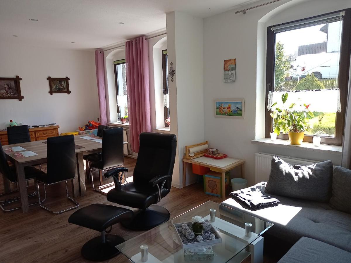 Familienfreundliche Ferienwohnung Erzgebirge شنيهبرغ المظهر الخارجي الصورة
